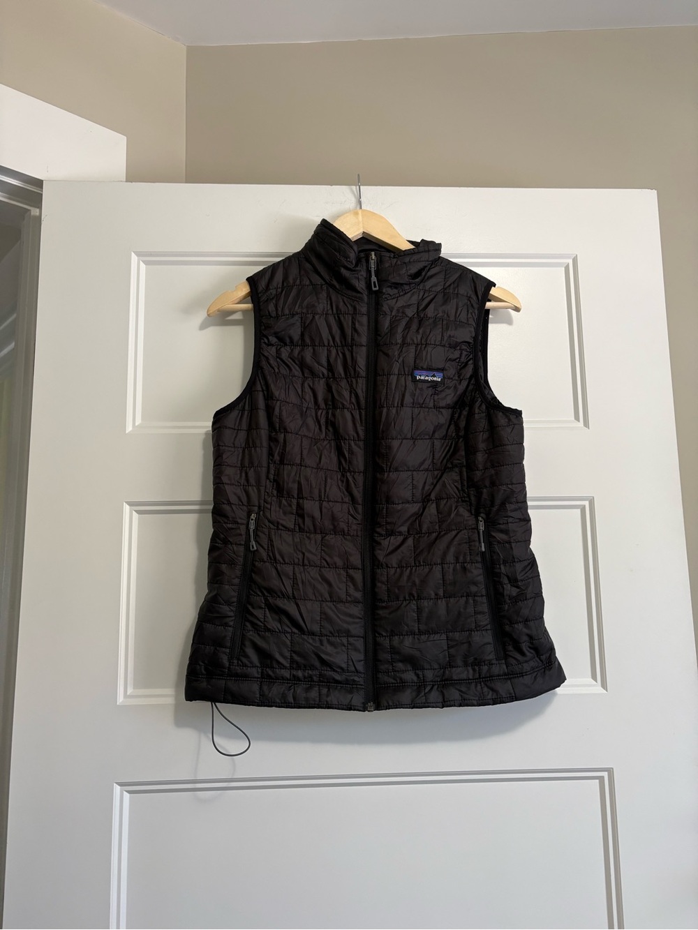 Patagonia Black Nano Puff Vest sz Large